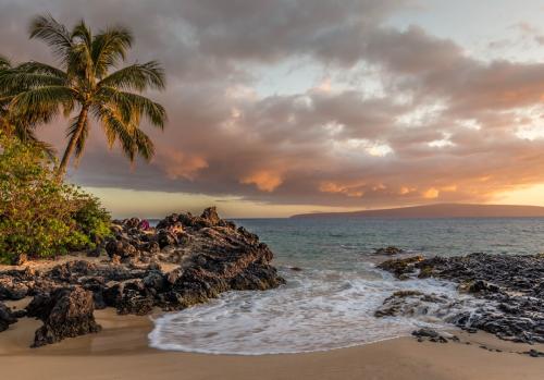 Hawaii Travel Guide